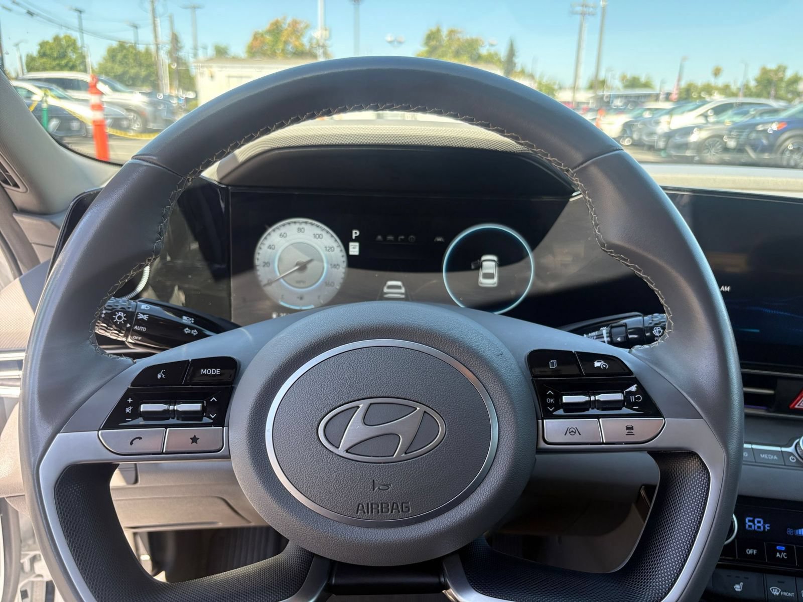 Used 2025 Hyundai Elantra SEL FWD image 28