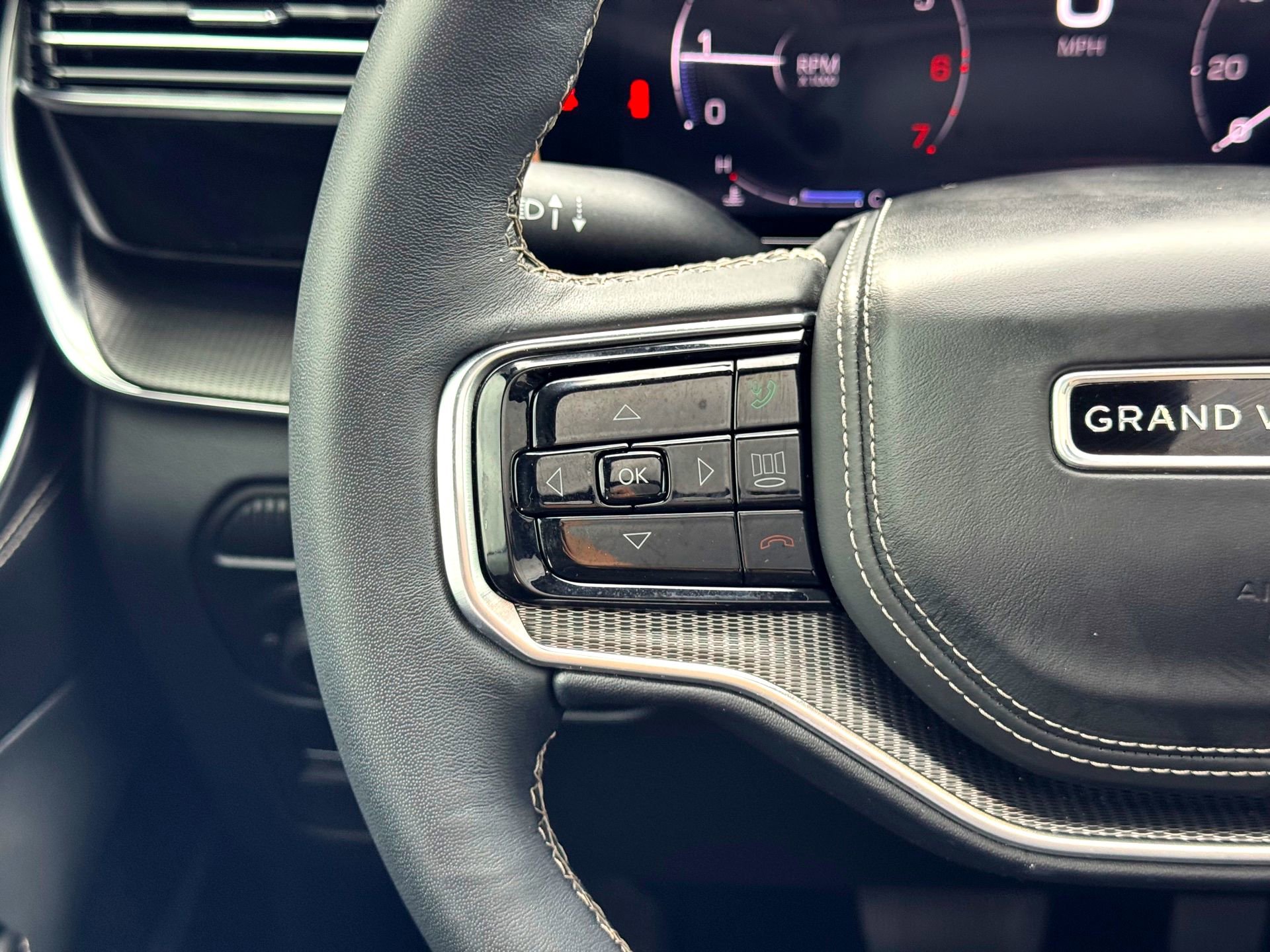 Used 2024 Jeep Grand Wagoneer L Series II w/ Quick Order Packagew 28T image 31