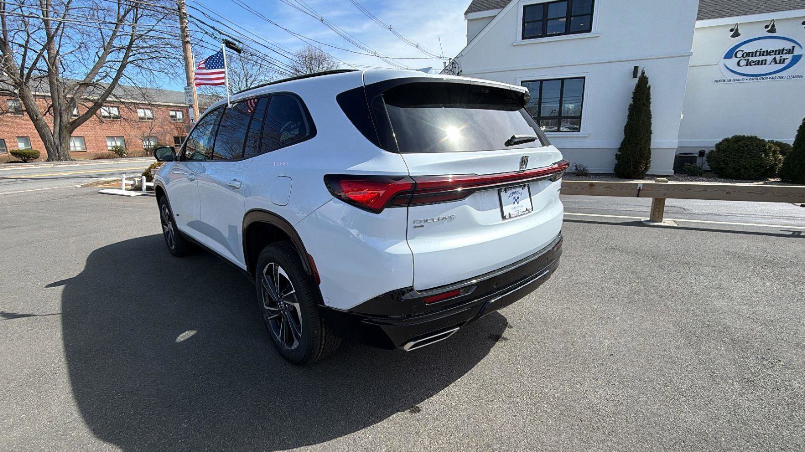 New 2026 Buick Enclave Sport Touring w/ Super Cruise Package image 5