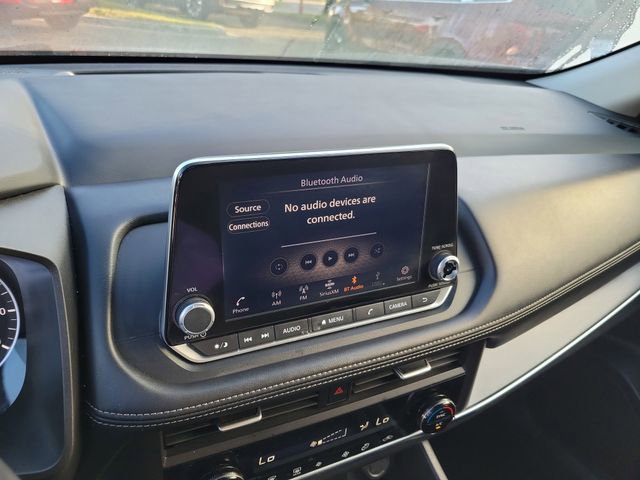 Used 2024 Nissan Rogue SV FWD image 22