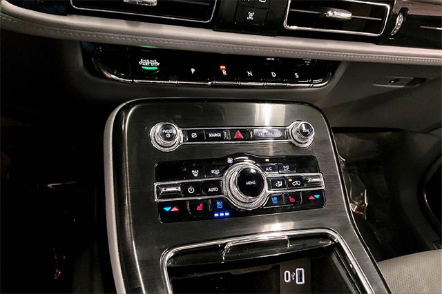 Used 2023 Lincoln Nautilus Reserve w/ Equipment Group 201A image 27