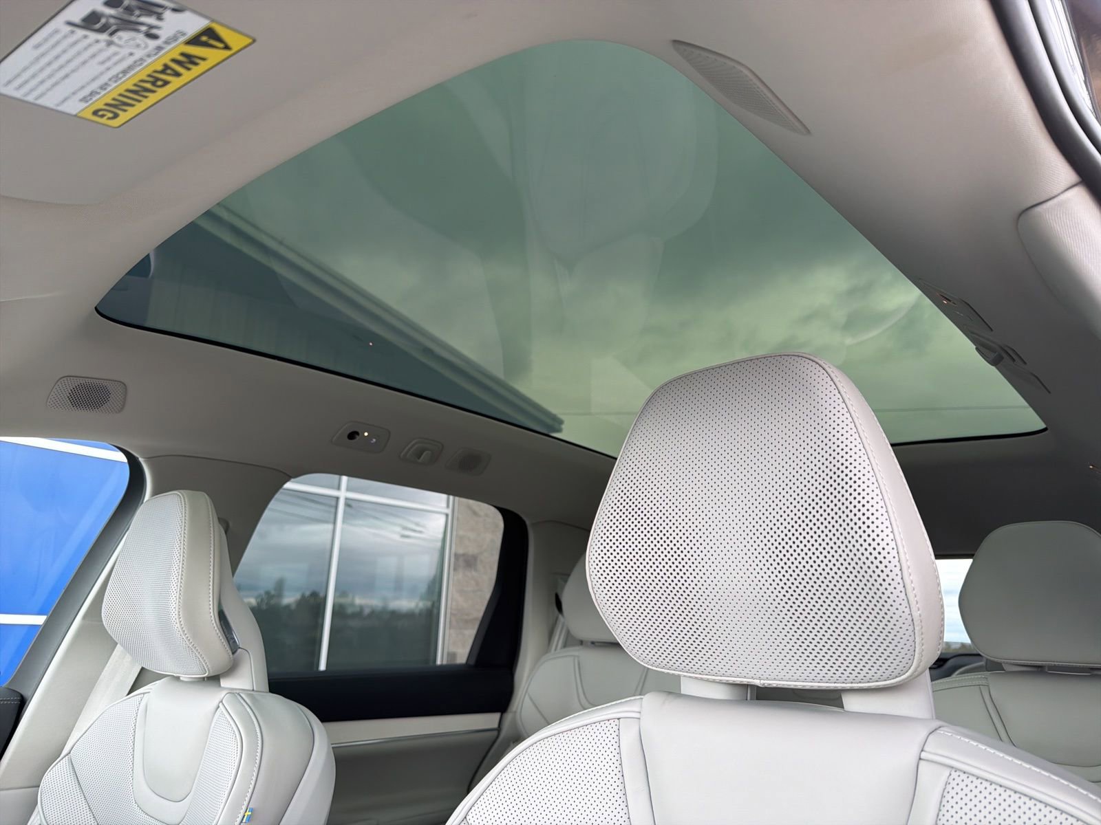 New 2026 Volvo EX90 Ultra image 16