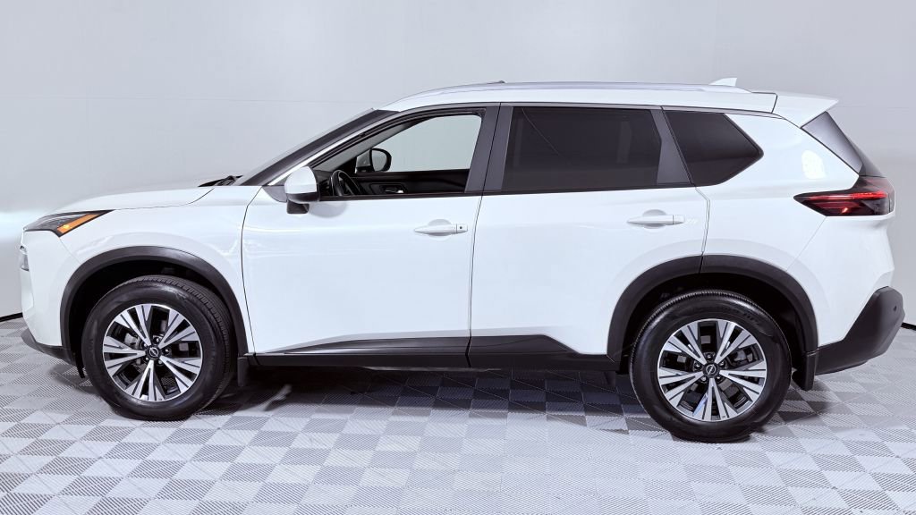 Used 2023 Nissan Rogue SV w/ SV Premium B Package image 6