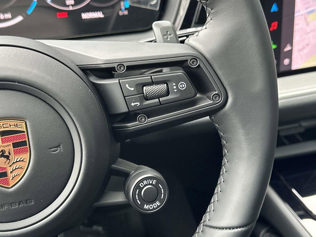 New 2026 Porsche Cayenne Coupe AWD/4WD image 22