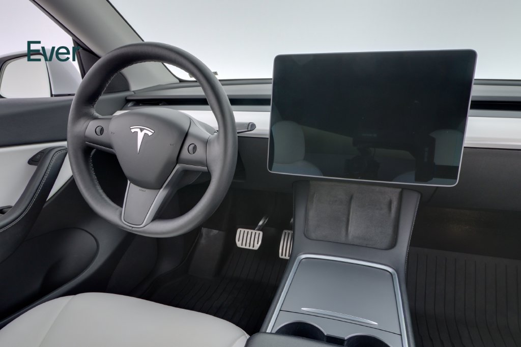 Used 2022 Tesla Model Y Performance AWD/4WD image 25