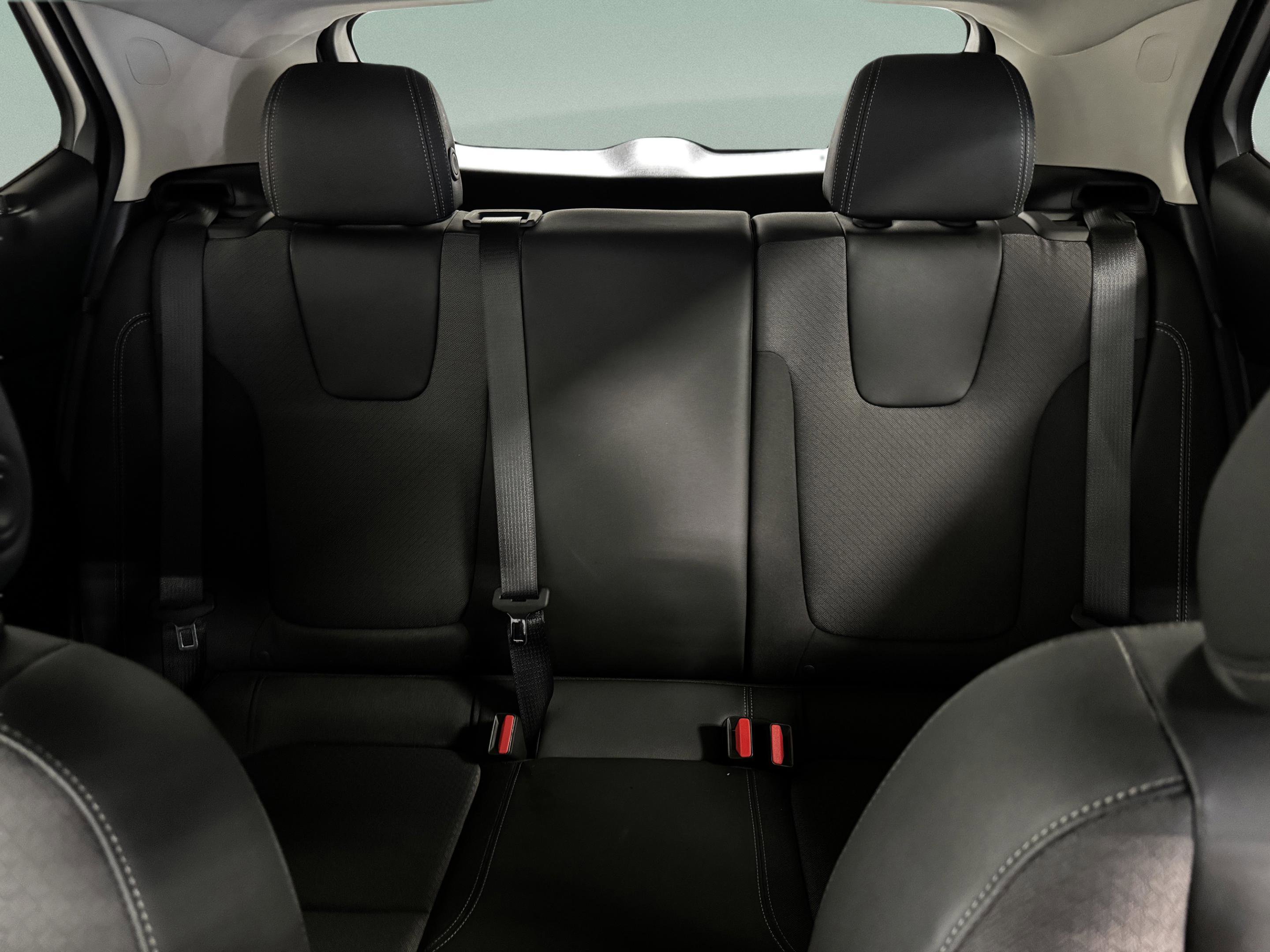 Used 2025 Buick Encore GX Preferred image 29