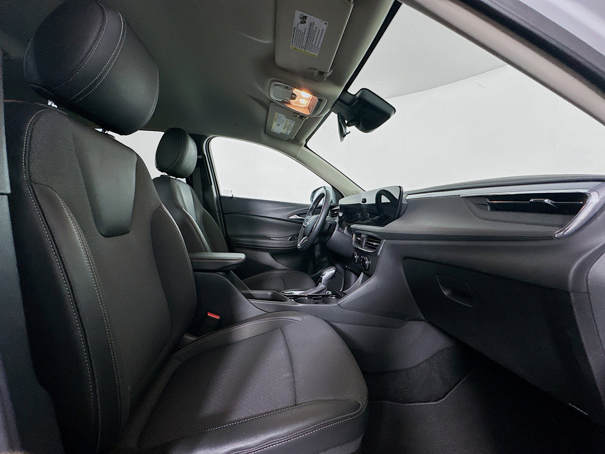 Used 2025 Buick Encore GX Preferred image 29