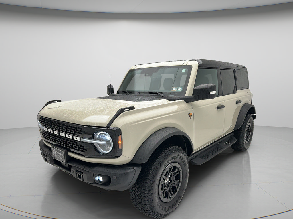 Used 2025 Ford Bronco Badlands AWD/4WD image 3