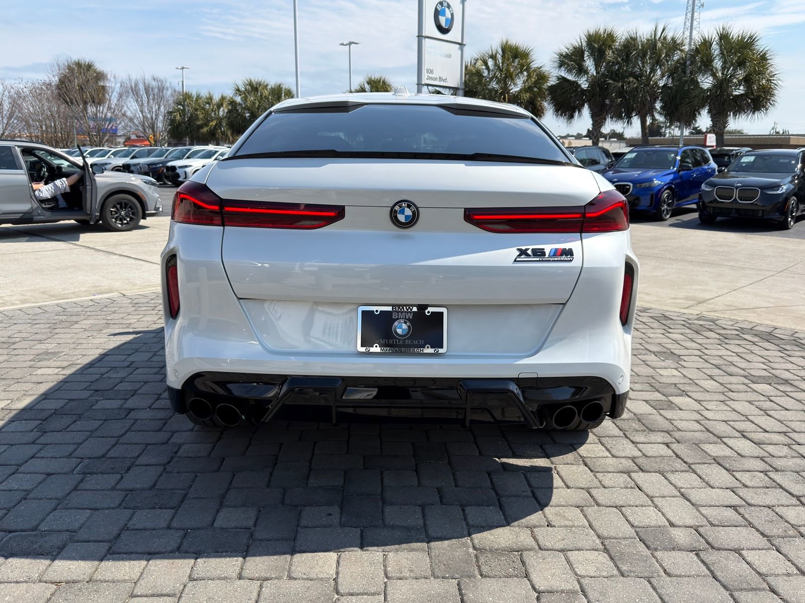 Used 2025 BMW X6 M Competition w/ Executive Package image 10