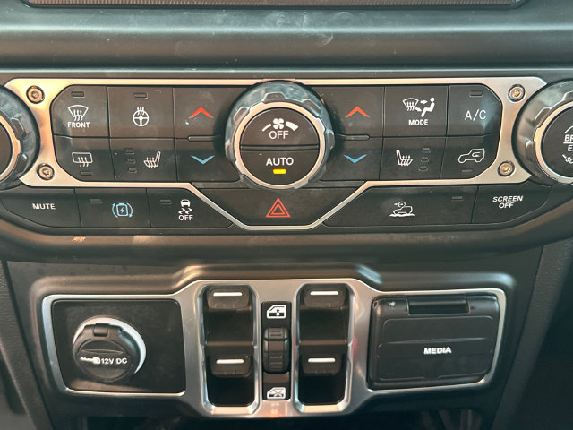 Used 2023 Jeep Wrangler Unlimited w/ Cold Weather Group AWD/4WD image 31