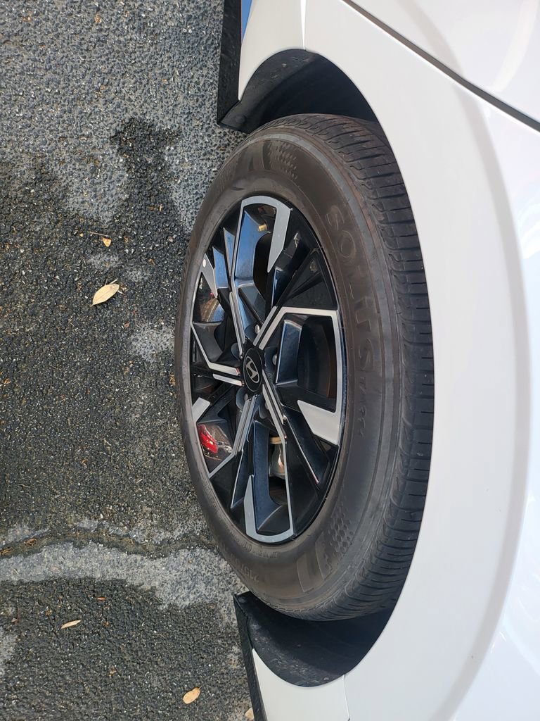 Used 2025 Hyundai Sonata SEL FWD image 4