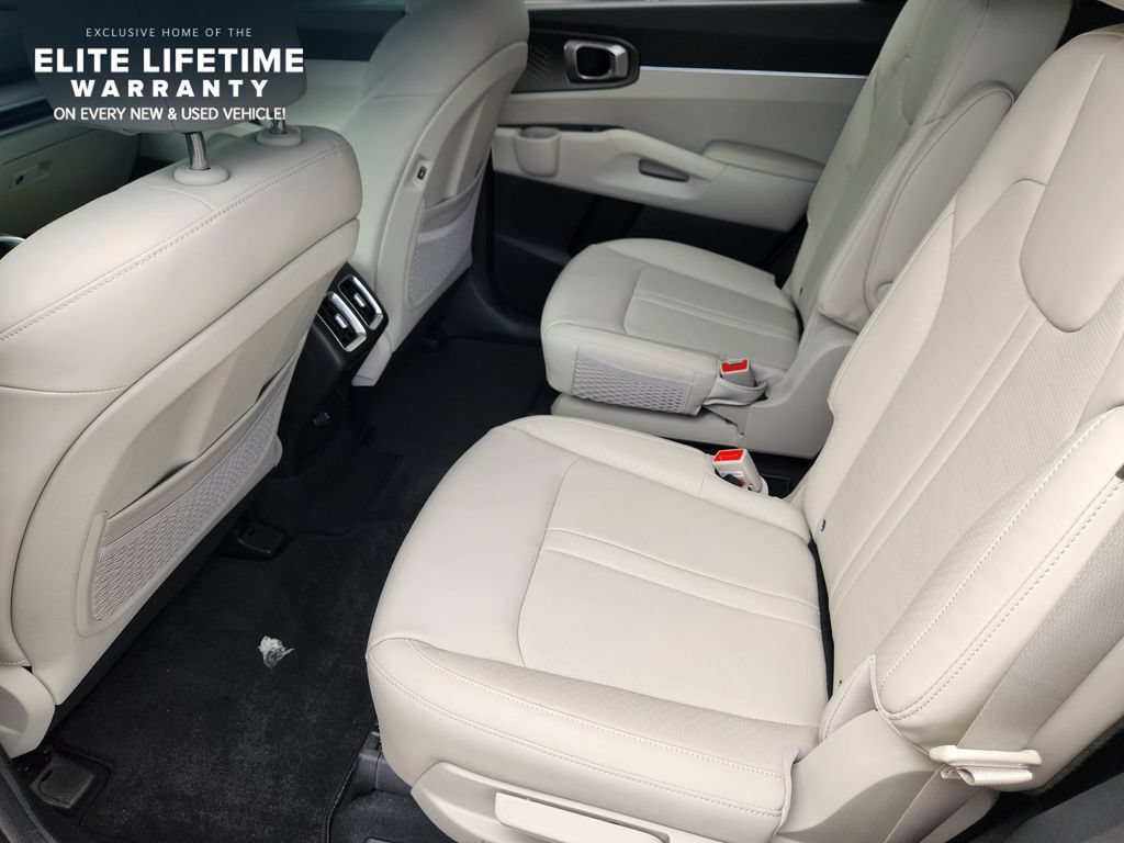 Used 2025 Kia Sorento EX AWD/4WD image 30