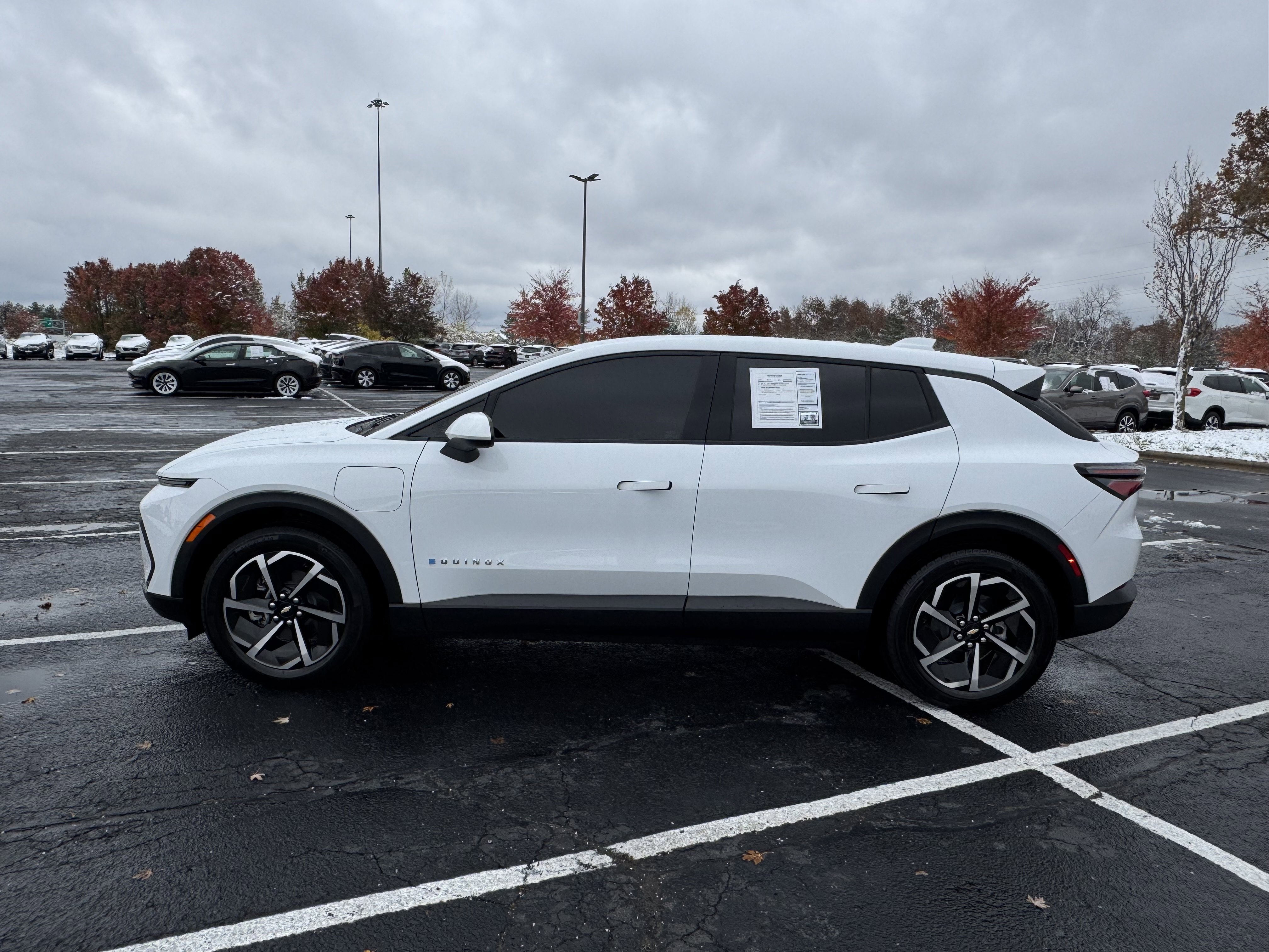 Used 2025 Chevrolet Equinox EV LT image 10