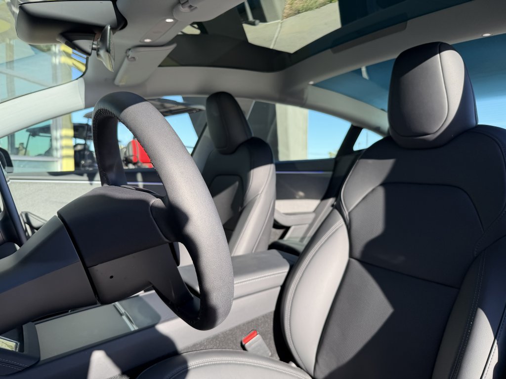 Used 2025 Tesla Model 3 Long Range RWD image 37