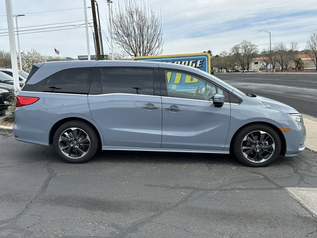 Used 2023 Honda Odyssey Elite image 2