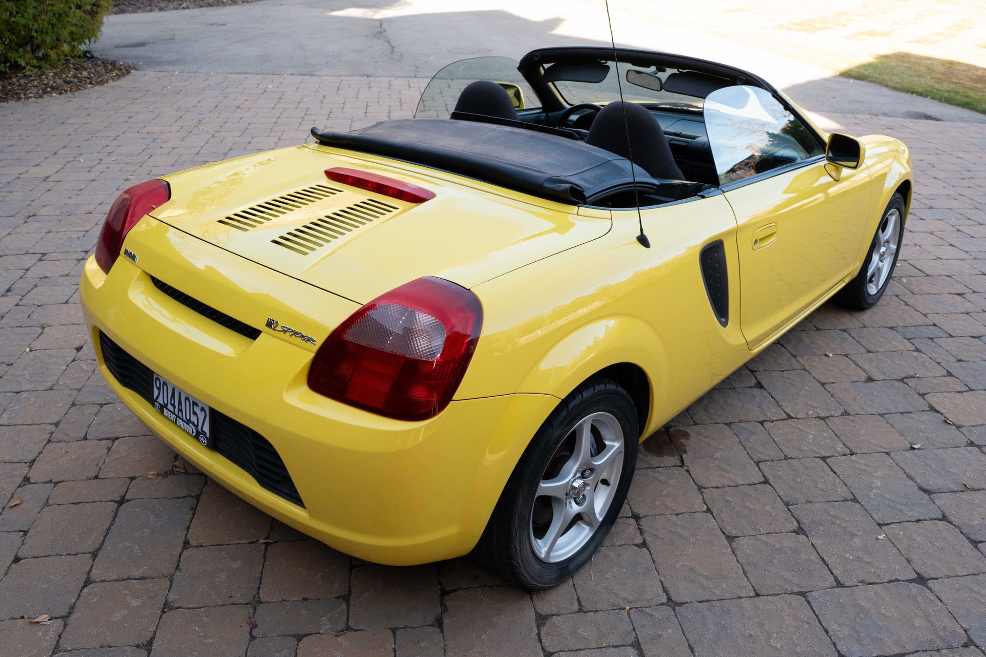 Used 2001 Toyota MR2 image 9