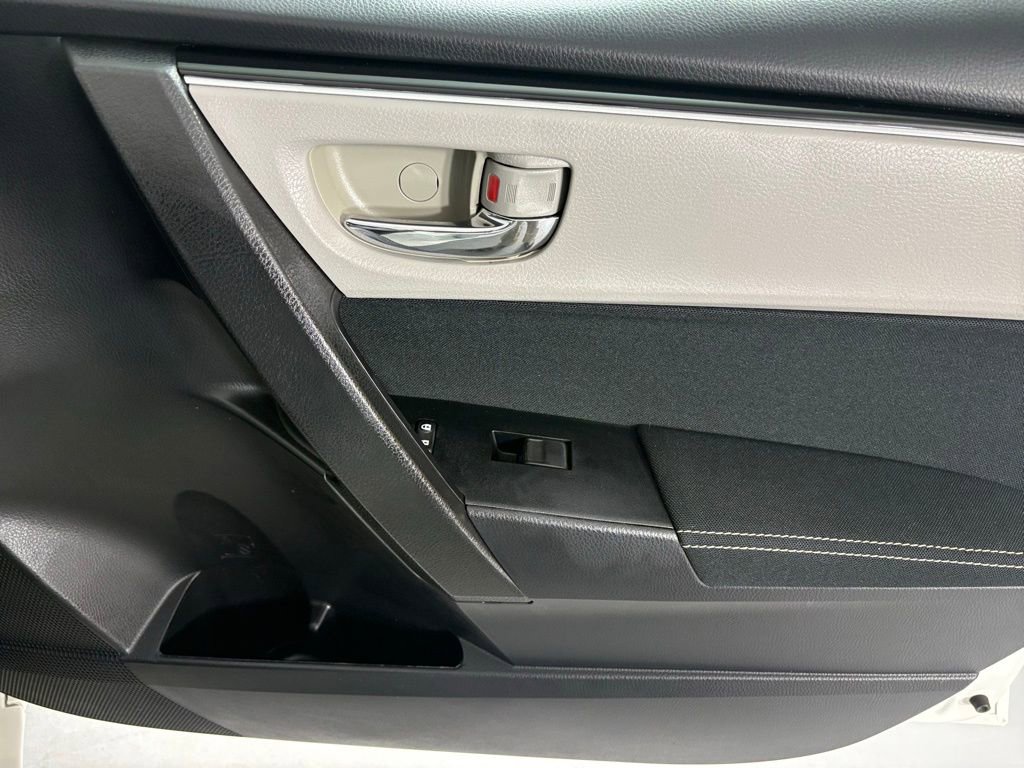 Used 2017 Toyota Corolla LE w/ Carpet Mat Package (TMS) image 12
