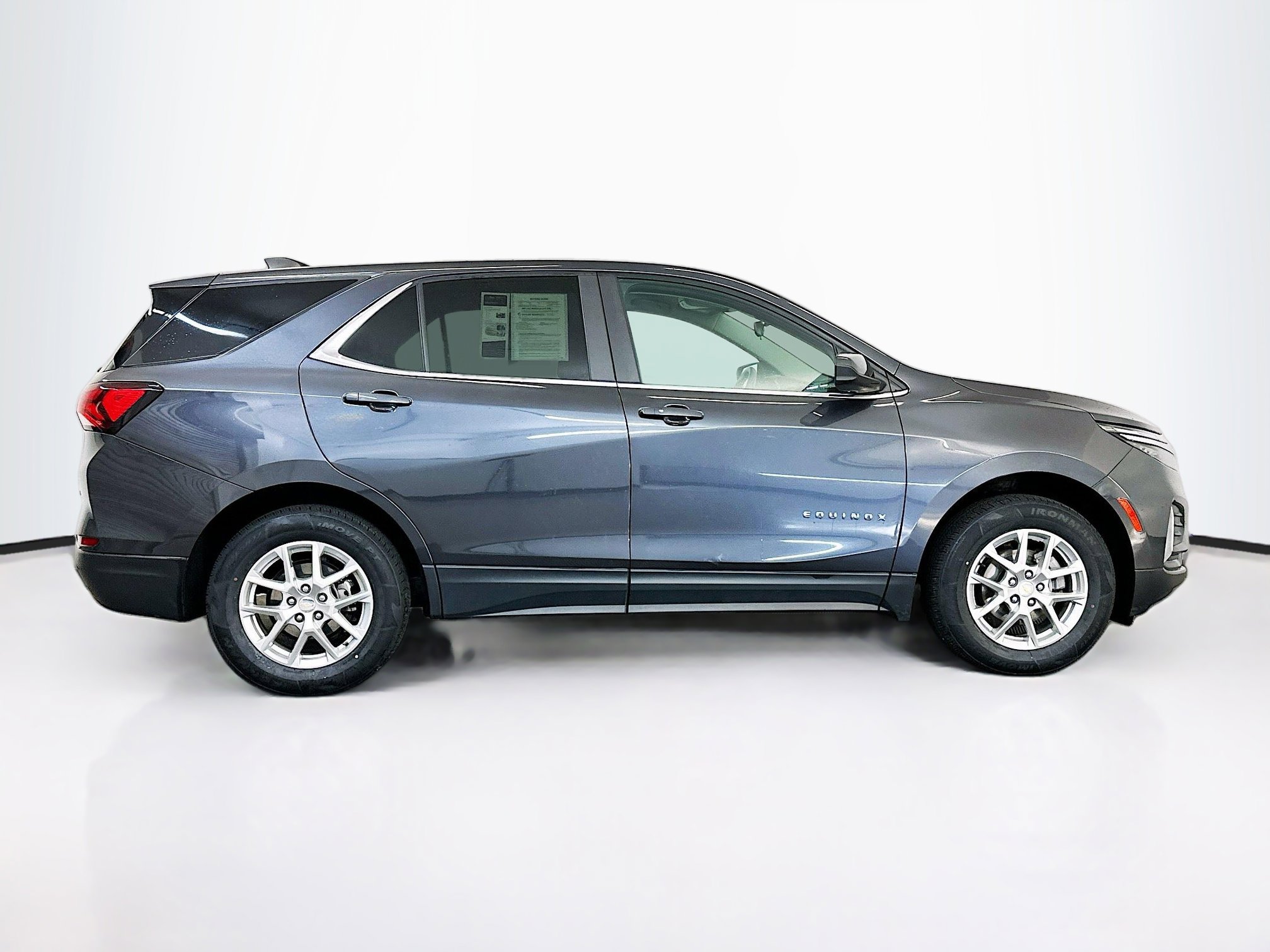 Used 2022 Chevrolet Equinox LT image 10