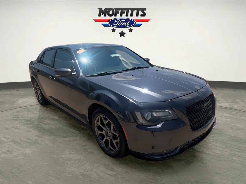 Used 2017 Chrysler 300 S w/ 300S Premium Group AWD/4WD image 7