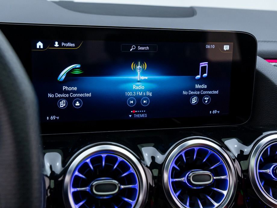 Certified 2023 Mercedes-Benz GLA 45 AMG 4MATIC image 20