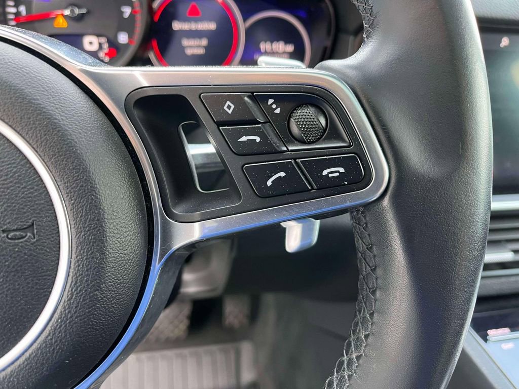 Used 2019 Porsche Cayenne image 32