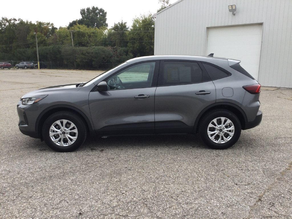Used 2025 Ford Escape Active AWD/4WD image 4