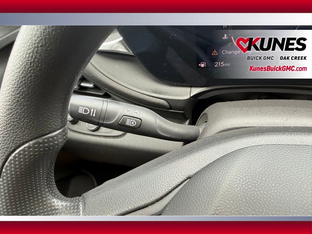 Used 2024 Buick Envista Preferred w/ Advanced Safety Package image 20