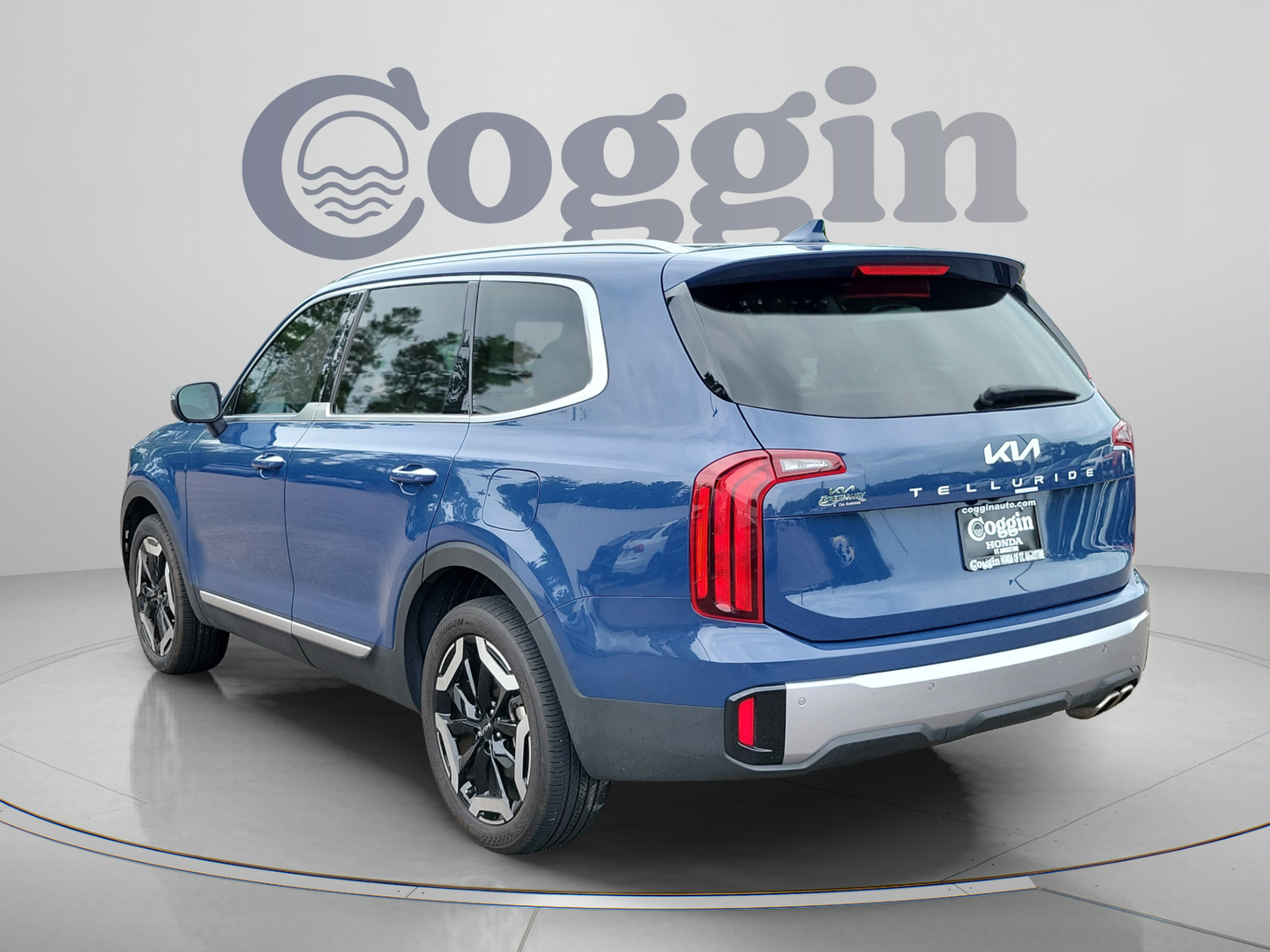 Used 2024 Kia Telluride S w/ S Sunroof Package FWD image 3
