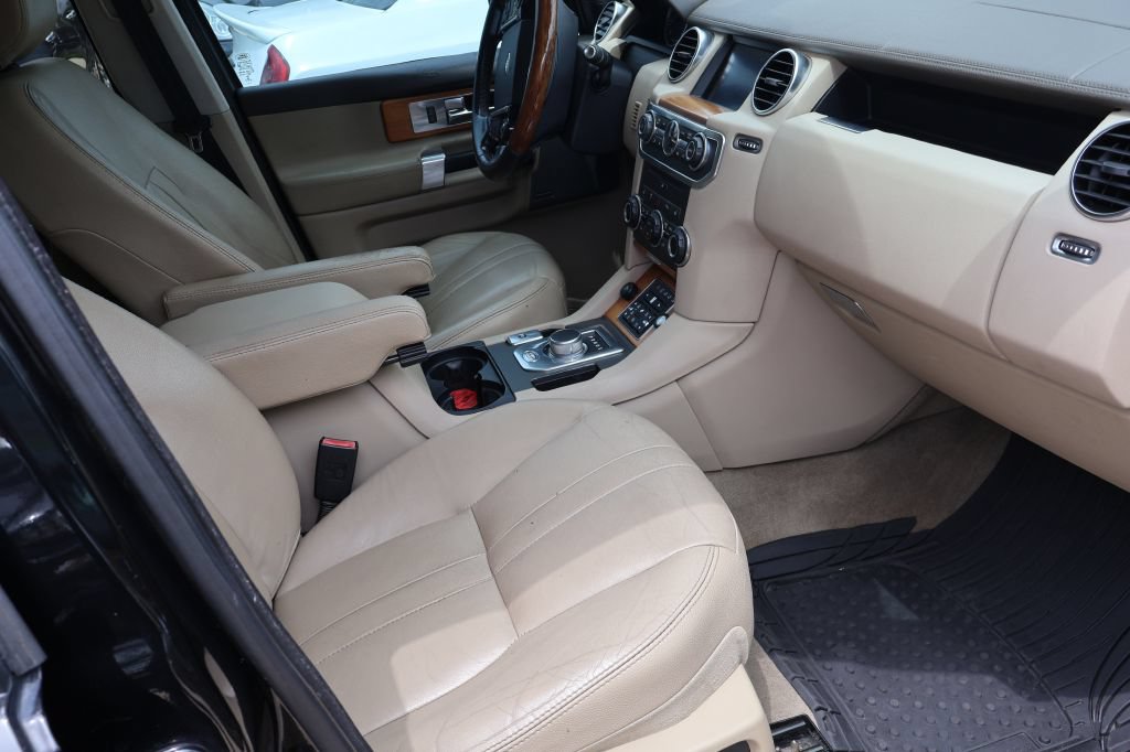 Used 2016 Land Rover LR4 HSE Silver Edition AWD/4WD image 21