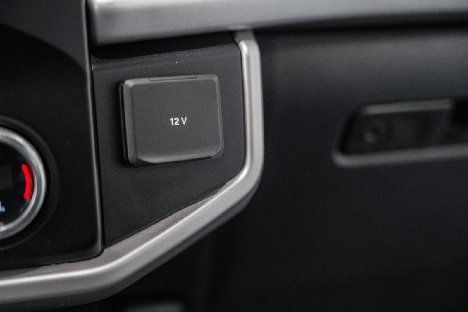 Used 2023 Ford Expedition XLT AWD/4WD image 32