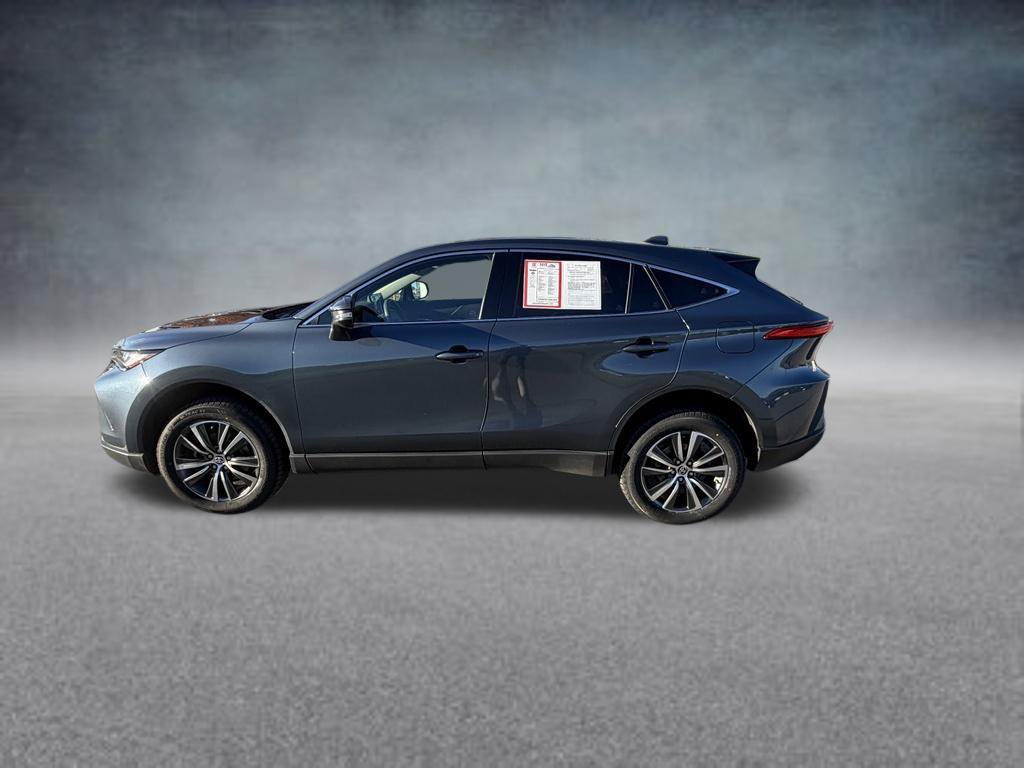Used 2024 Toyota Venza LE AWD/4WD image 2