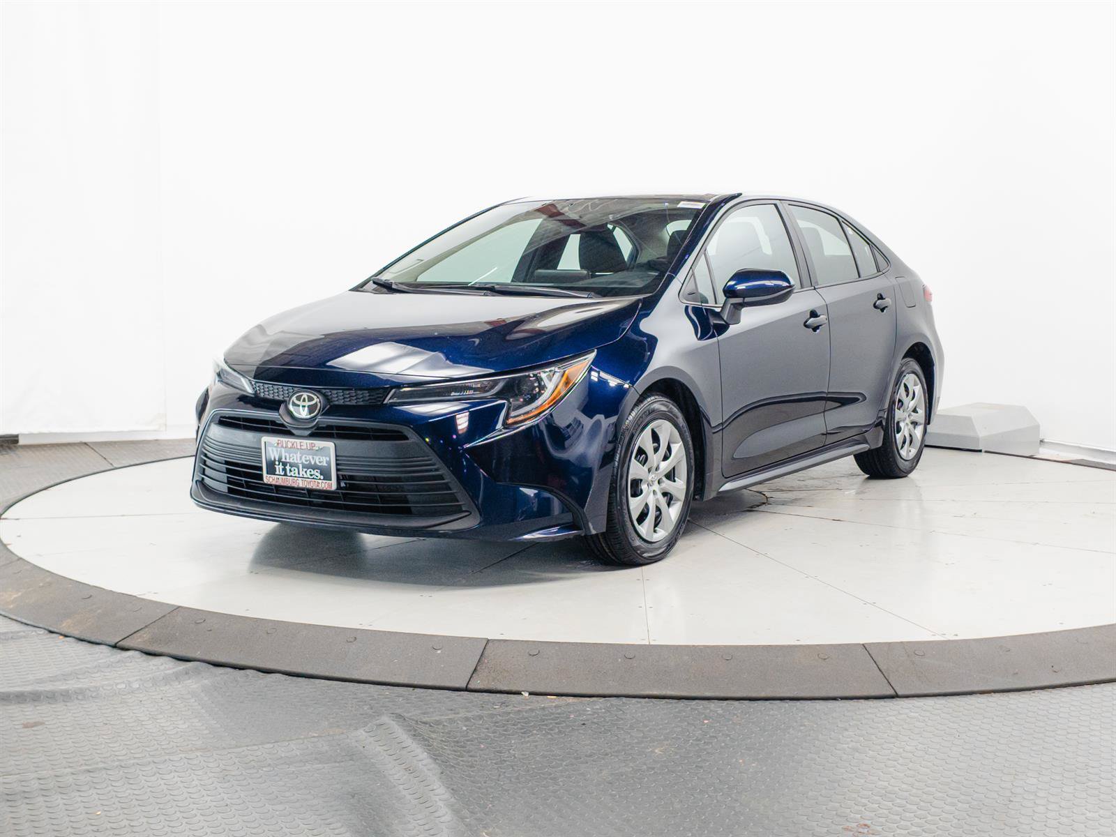 Used 2023 Toyota Corolla LE FWD image 3