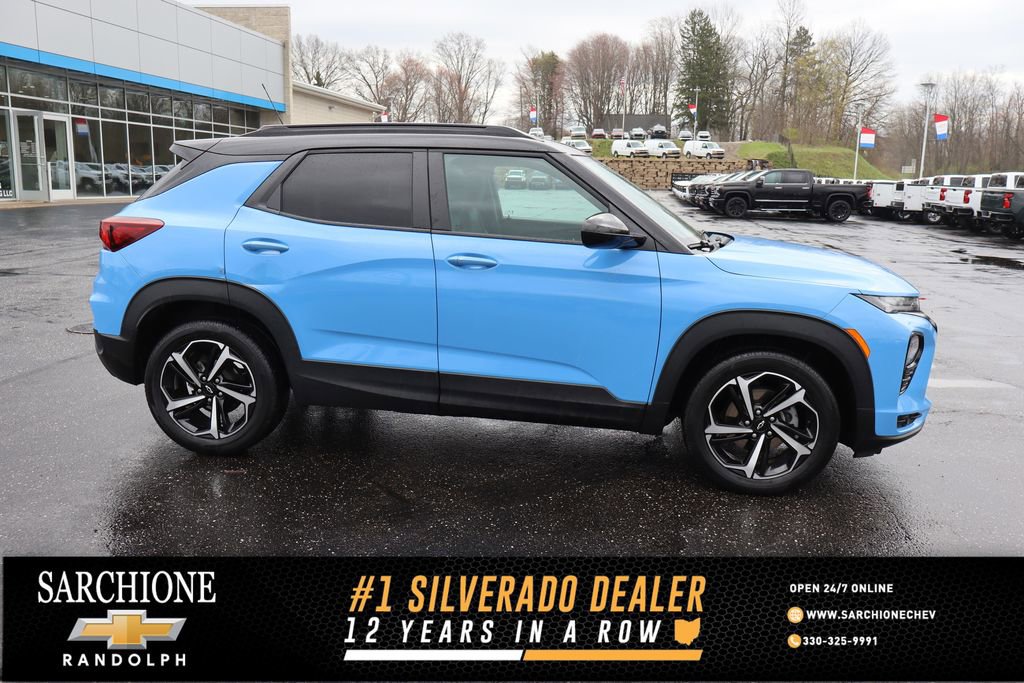 Used 2023 Chevrolet TrailBlazer RS w/ Sun and Liftgate Package image 1