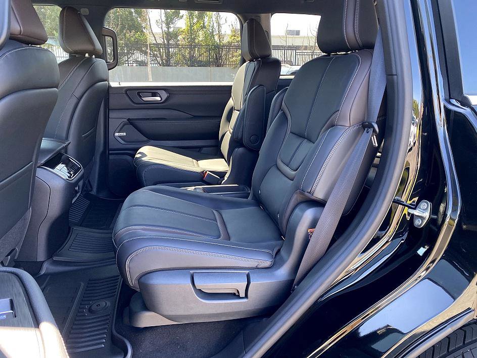 New 2026 Nissan Armada SL image 22