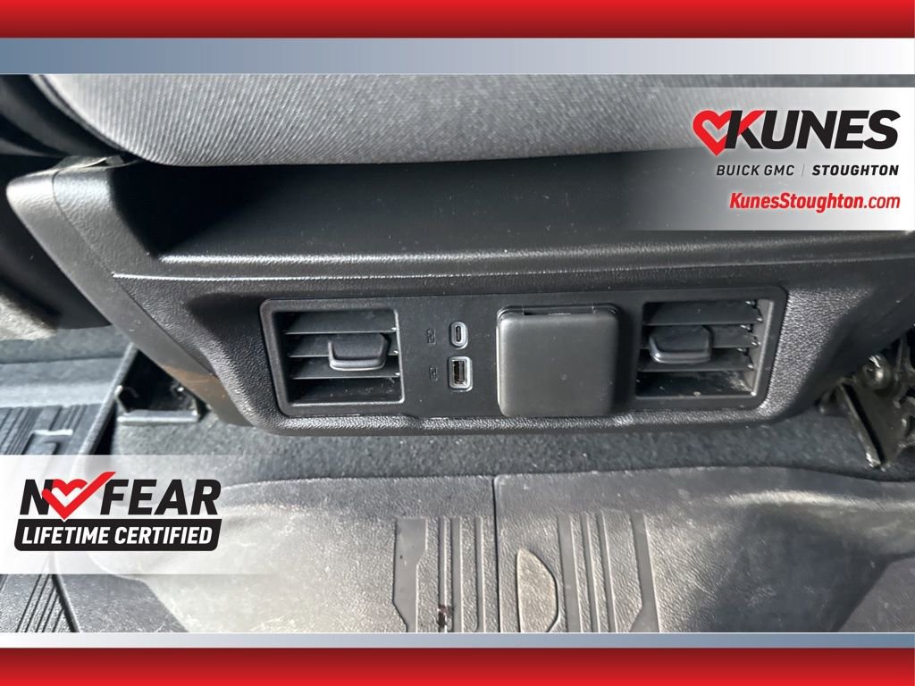 Used 2024 GMC Sierra 1500 SLE image 32