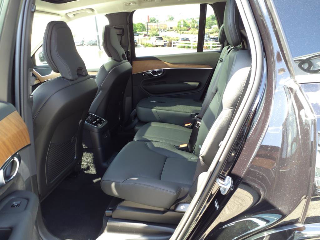 Certified 2025 Volvo XC90 T8 Core w/ Climate Package image 11