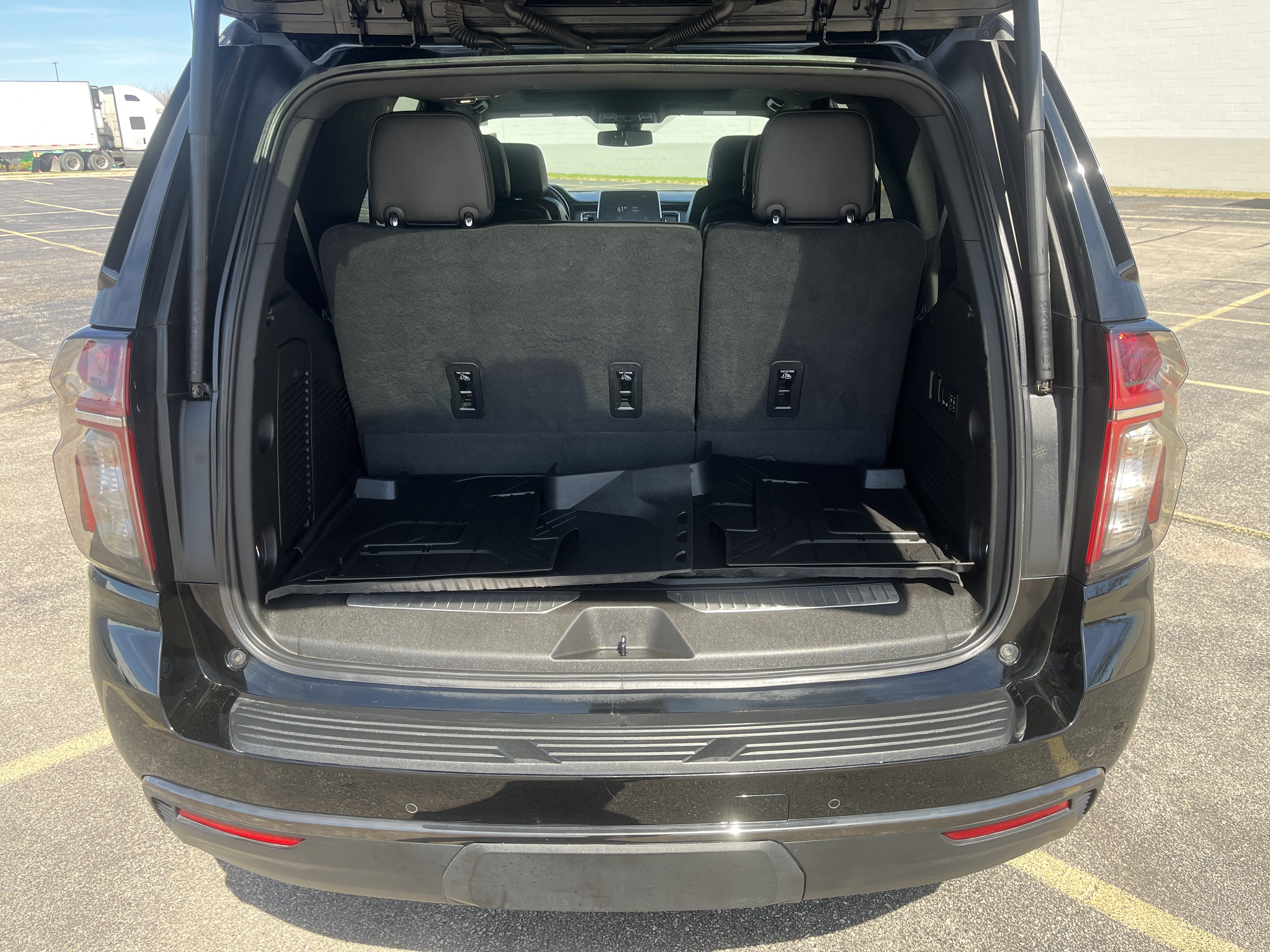 Used 2022 Chevrolet Tahoe RST w/ Luxury Package image 22