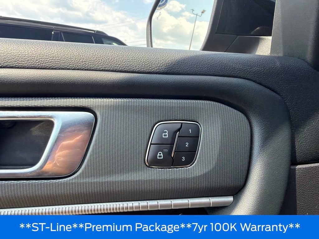 Used 2025 Ford Explorer ST-Line w/ Premium Package AWD/4WD image 13