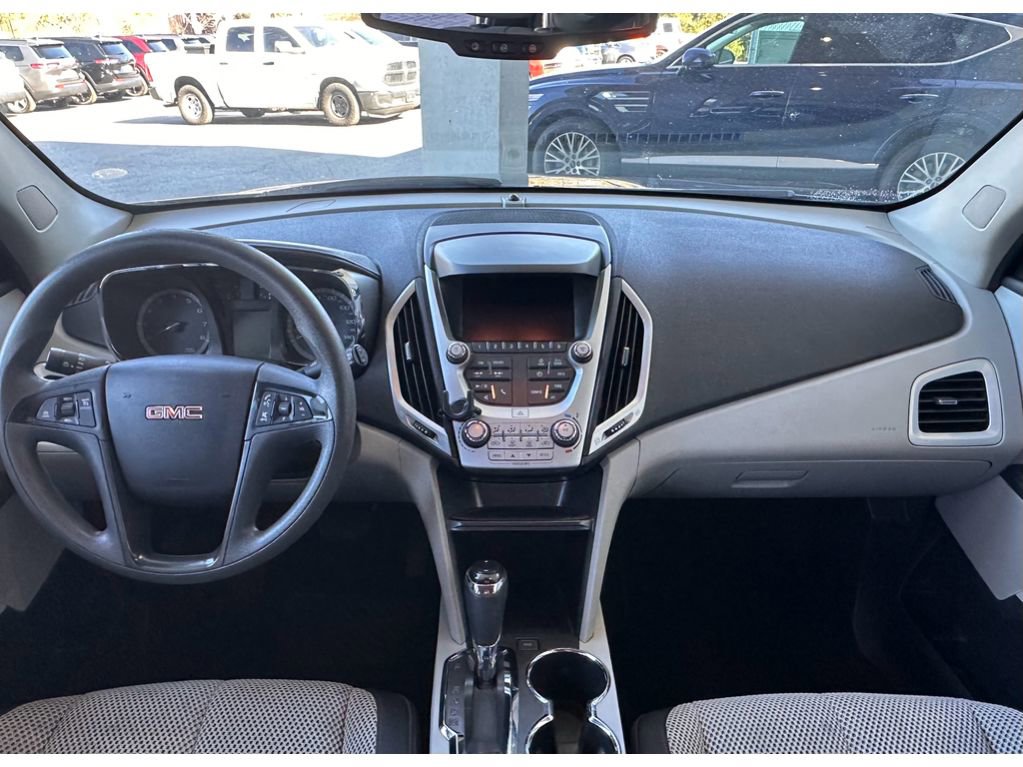 Used 2017 GMC Terrain SLE image 14