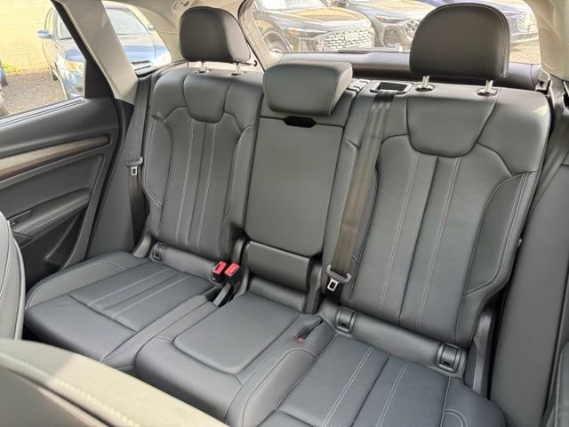 Used 2025 Audi Q5 2.0T Premium Plus w/ Premium Plus Package AWD/4WD image 25