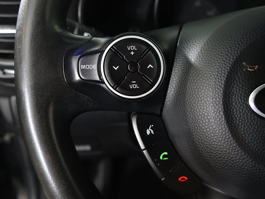 Used 2017 Kia Soul image 32