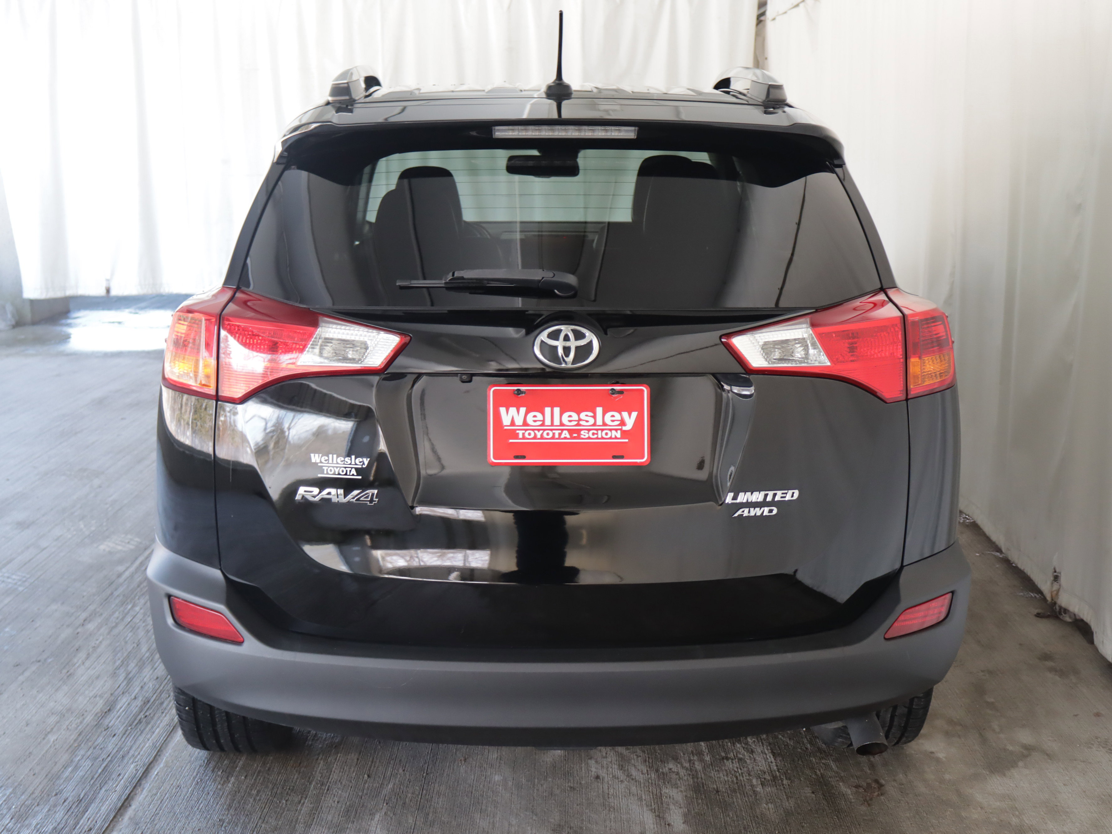Used 2015 Toyota RAV4 Limited w/ Technology Package image 27