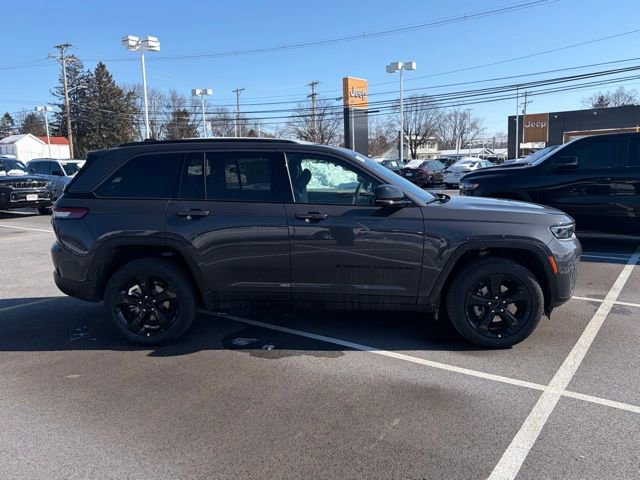 New 2026 Jeep Grand Cherokee Limited w/ Limited Altitude Package image 9