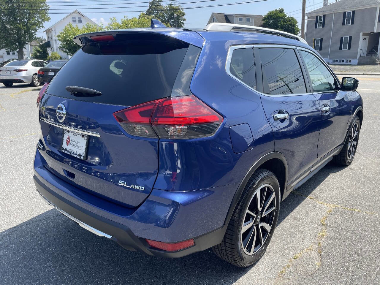 Used 2017 Nissan Rogue SL w/ SL Premium Package image 9