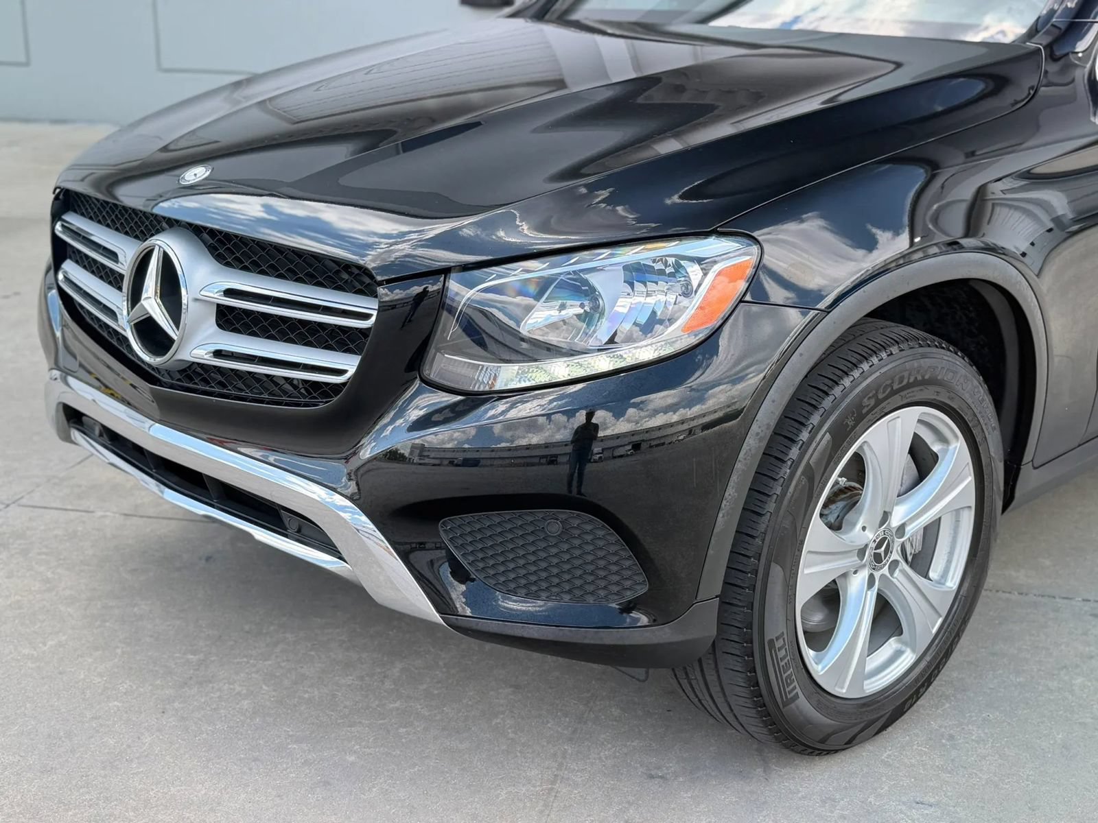 Used 2017 Mercedes-Benz GLC 300 w/ Premium 2 Package image 2