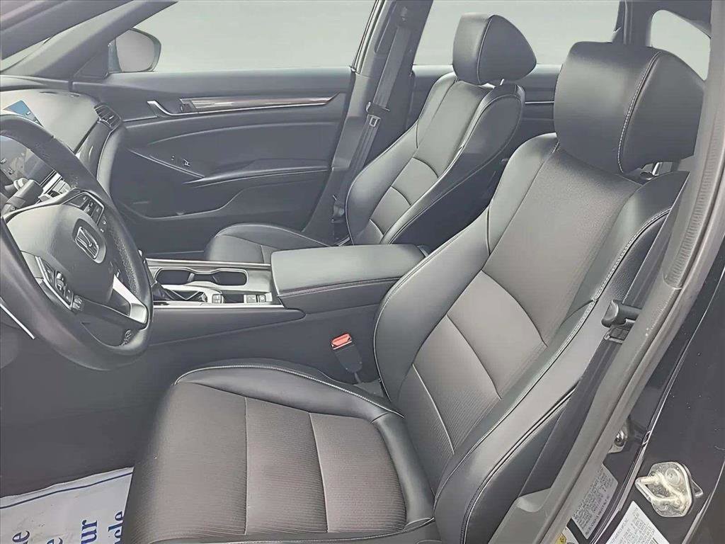 Used 2018 Honda Accord Sport image 10