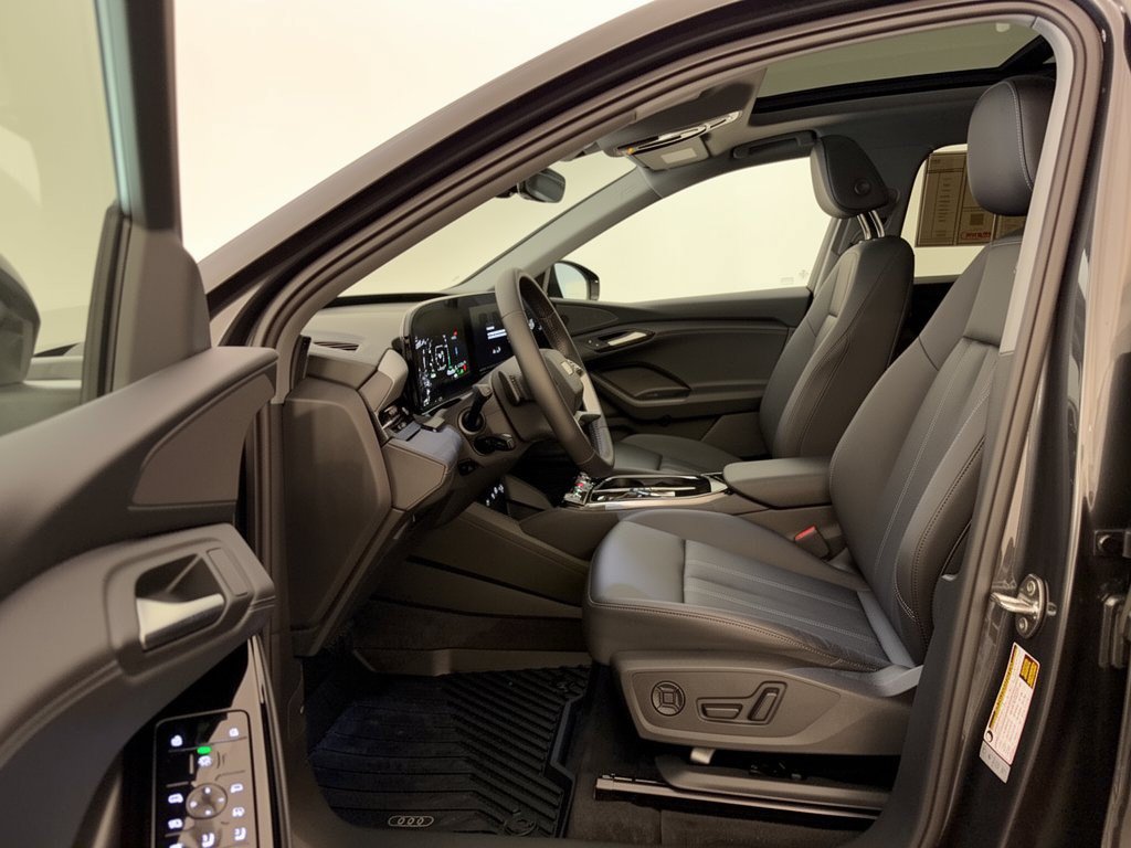Certified 2025 Audi Q6 e-tron Premium w/ Convenience Package RWD image 5