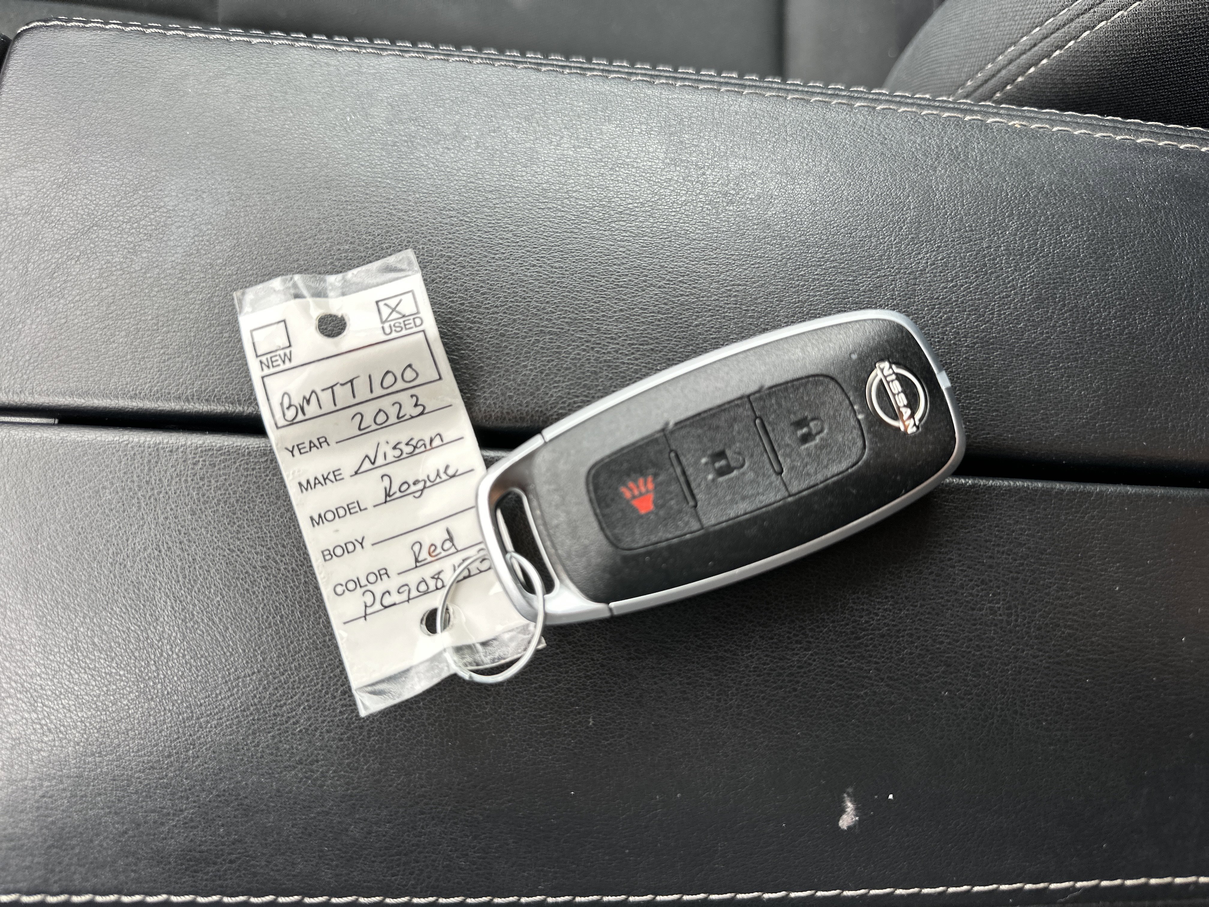 Used 2023 Nissan Rogue S AWD/4WD image 18