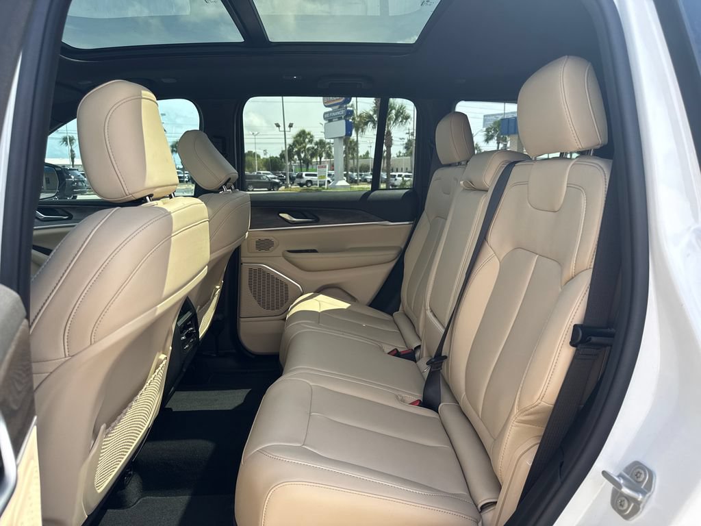 New 2026 Jeep Grand Cherokee Limited w/ Limited Altitude Package RWD image 13