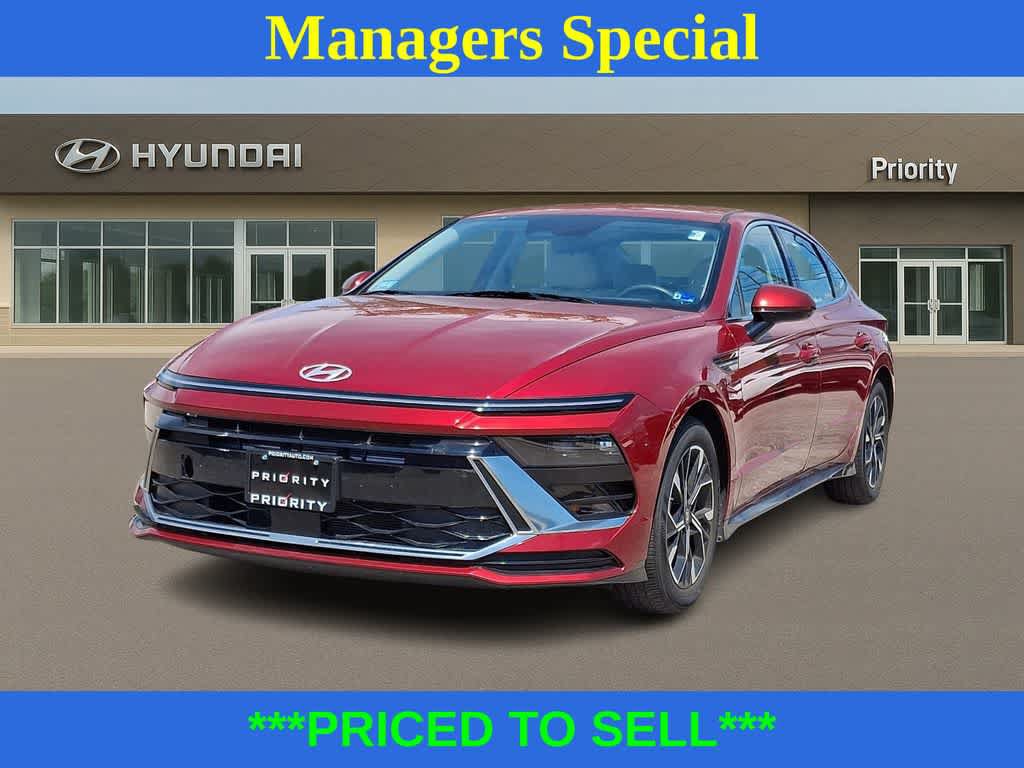 Used 2025 Hyundai Sonata SEL FWD image 1